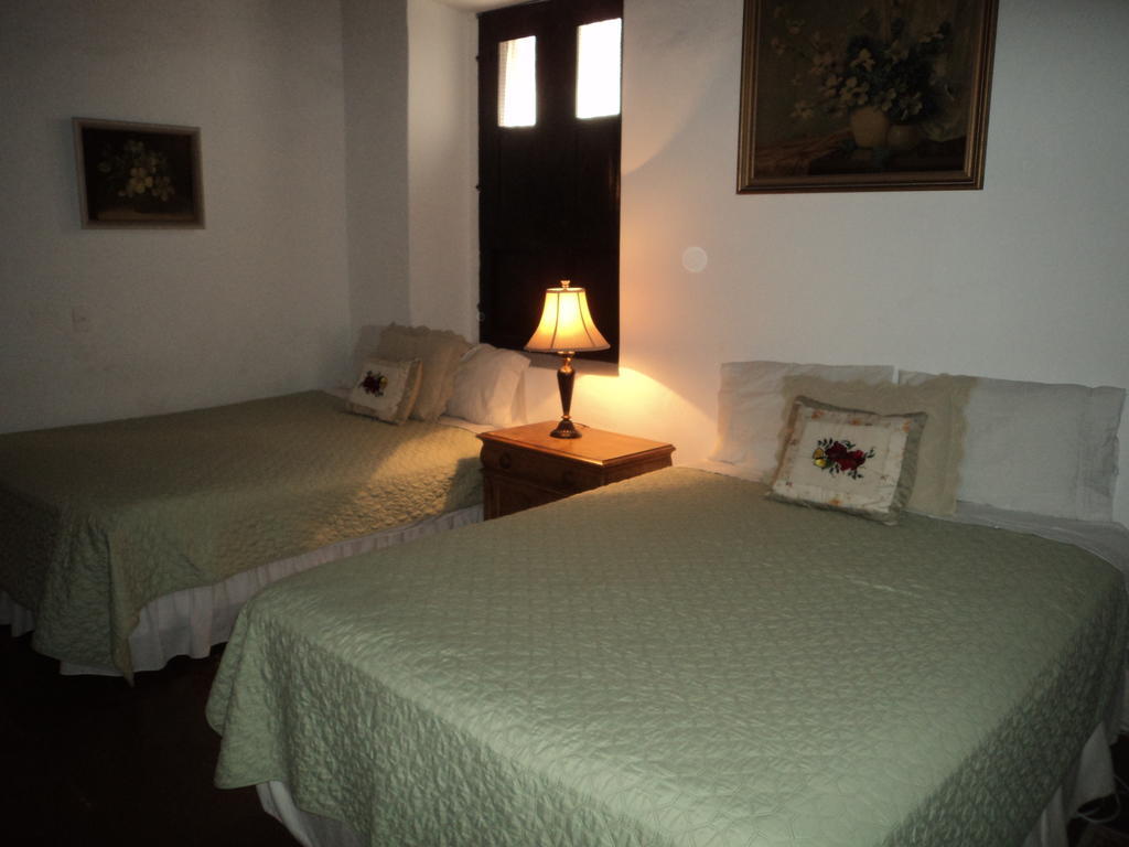 Luz Del Sol Bed & Breakfast Álamos Oda fotoğraf